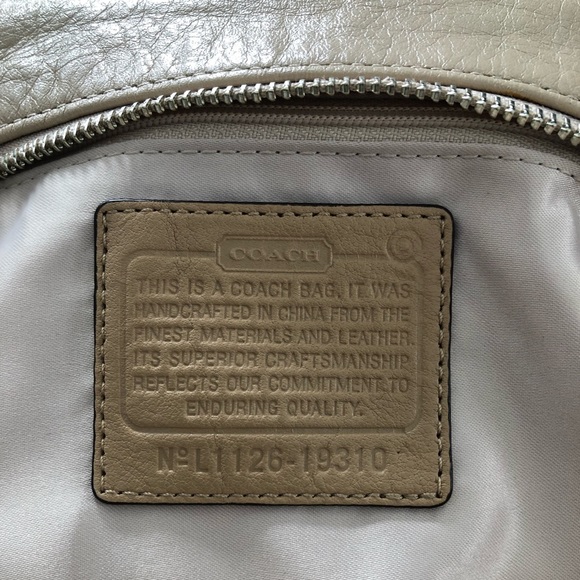 COACH KRISTIN SPECTATOR Hobo Tan No. L1126-19310 EUC - Picture 4 of 11